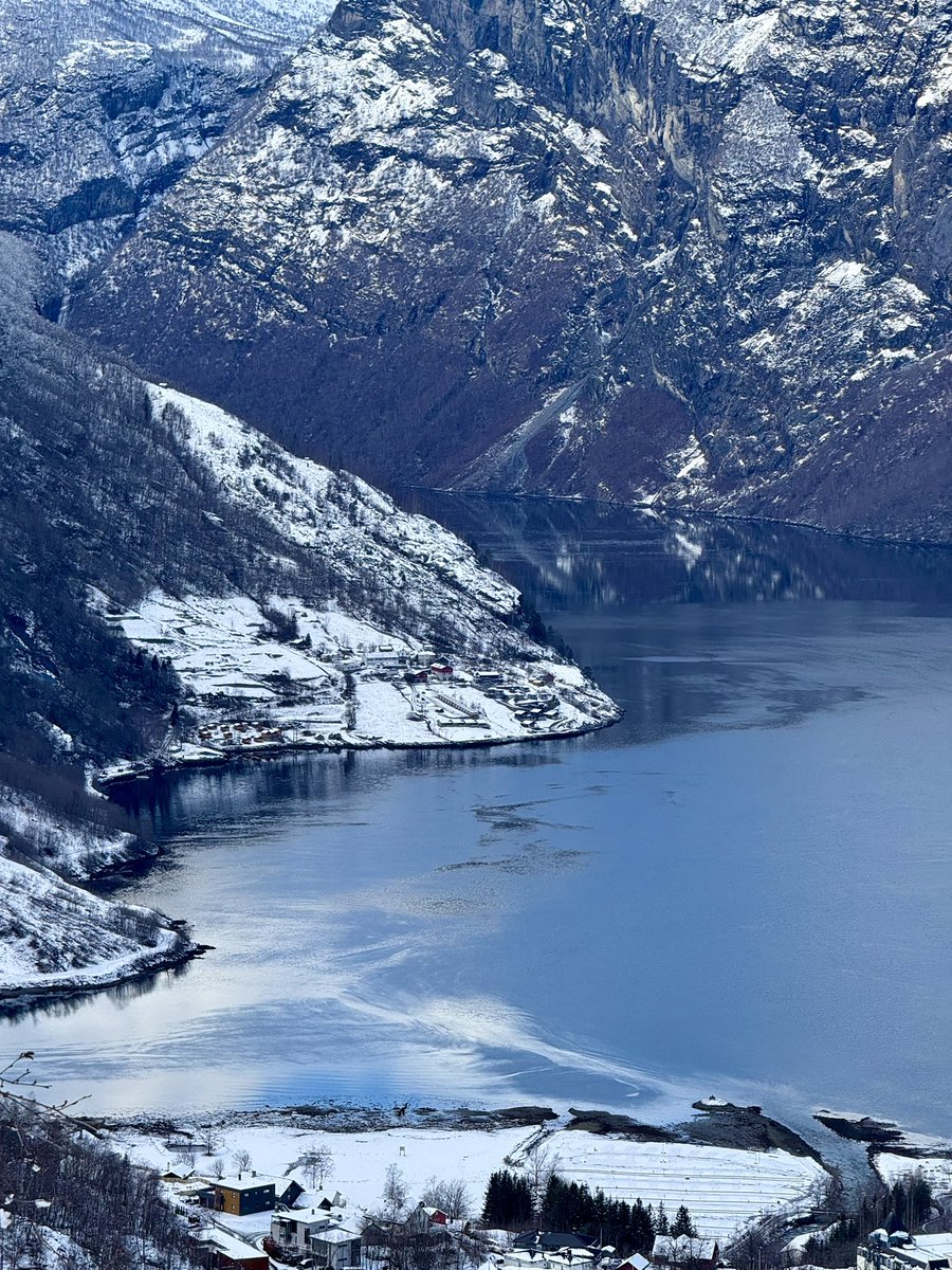 New Youtube video is out, from my Norwegian Coast Cruise last March! 

Unreal reflections and breathtaking scenery at Norway’s Geiranger Fjord:

youtu.be/QAyRiNgNKn0