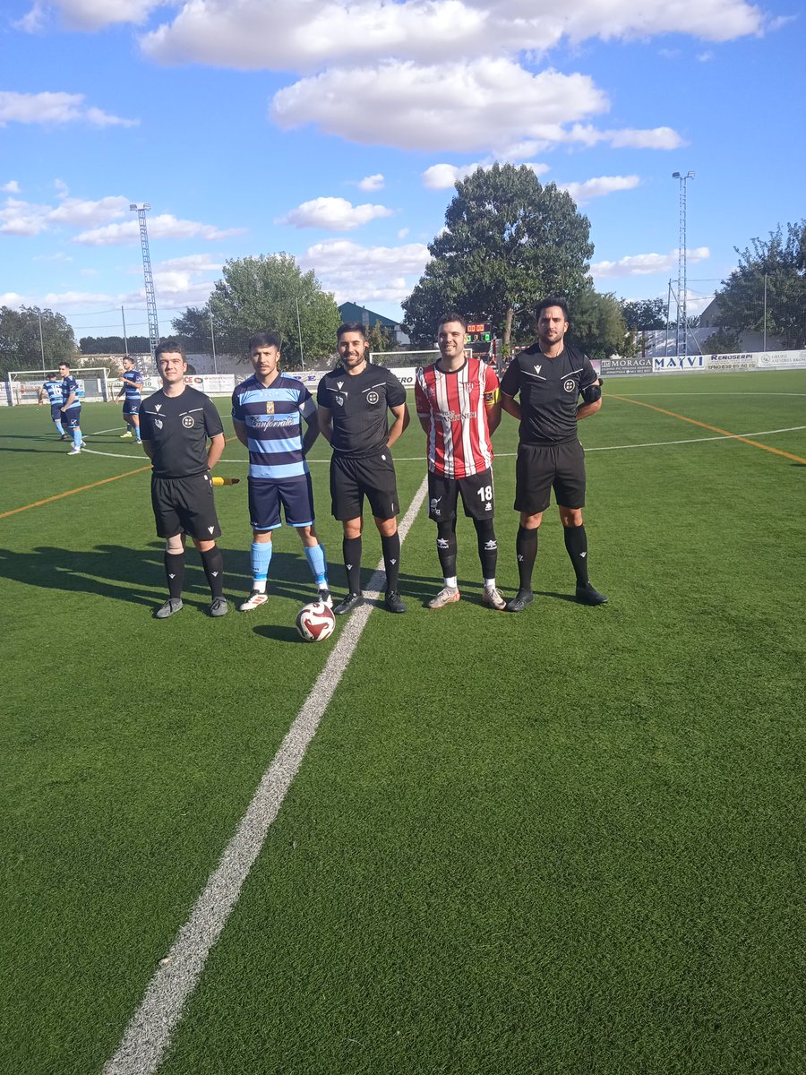Se acabó el partido con empate 2-2
Gualda⚽
Álvaro Villo ⚽
El equipo supo remontar un 2-0 en contra para acabar empatando el partido en un campo muy muy complicado ante el líder de la categoría.
Grandes chicos!!
Que 🥚 🥚 tenéis!!
AÚPA MANCHEGO!!
💛🖤