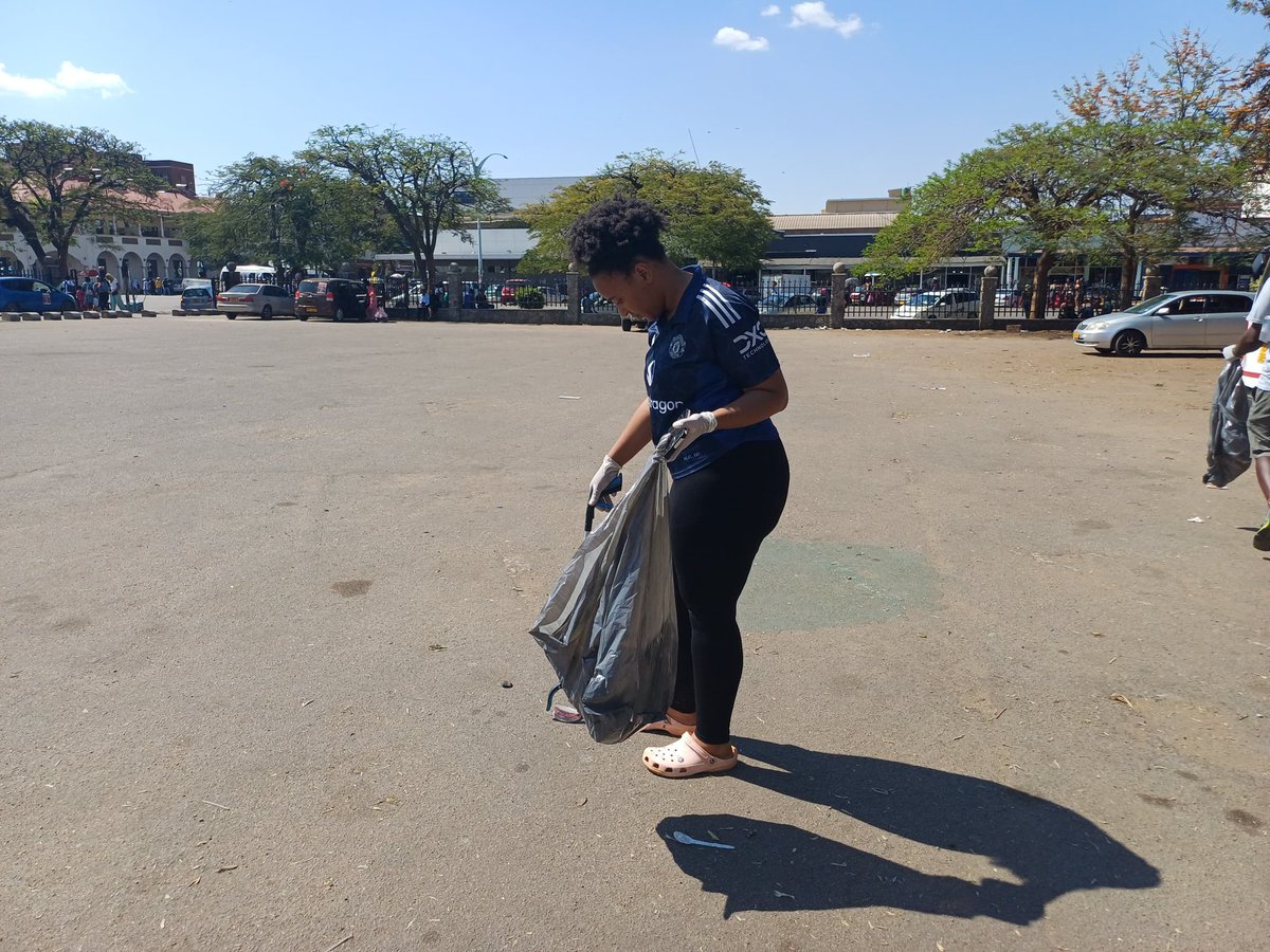 #DAY 2252 Well done #DIFTK <a href="/doit4thekidz_/">Do It For The Kids</a>
We all have to be responsible always
it does not take much to make a difference let's #KeepBulawayoClean