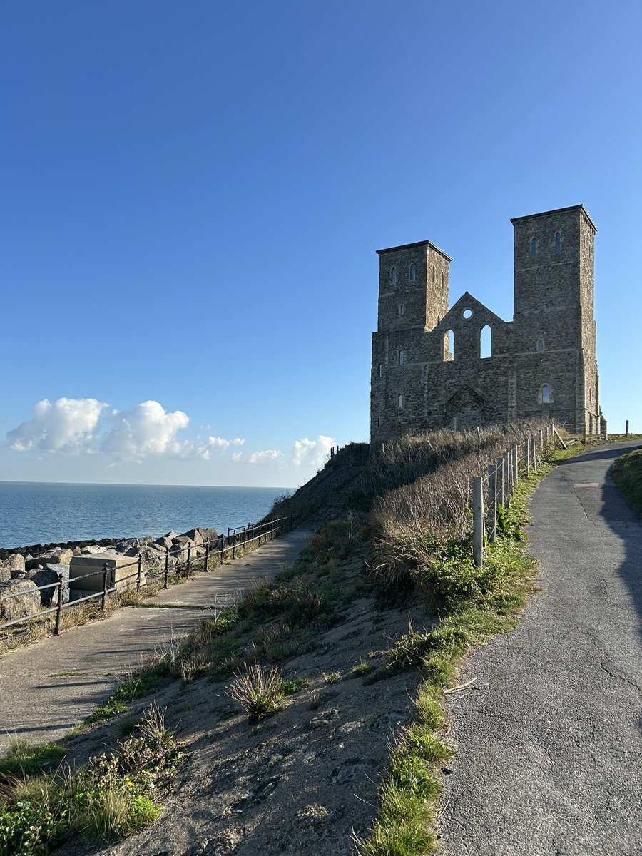 Sara Turle 💙 tweet media