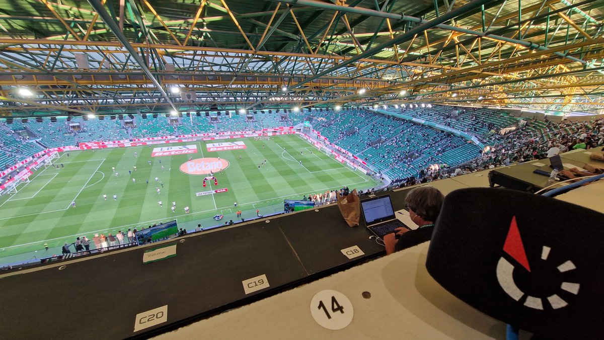 Jornada 8 da Liga Portugal.
Super Domingo com Sporting CP x SC Braga antes do clássico no Dragão.
Emissão Flashscore.pt com comentários do Paulo Robles.