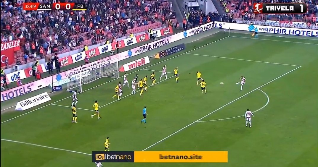 Ofsaytla ilgisi yok pozisyonun, nasıl puan farkını açtırmayız diye izledi sanırım o kadar süre.