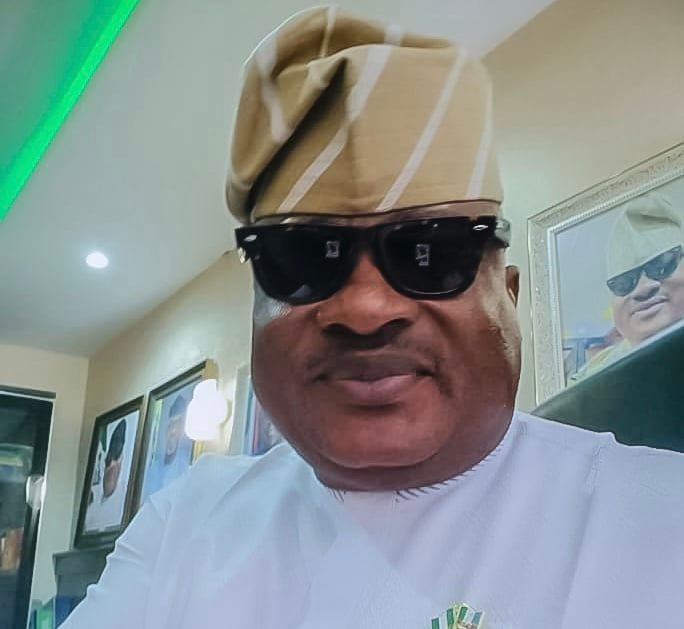 MobilePunch's tweet image. 𝐀𝐏𝐂 𝐜𝐡𝐢𝐞𝐟𝐭𝐚𝐢𝐧 𝐮𝐫𝐠𝐞𝐬 𝟕𝟓% 𝐬𝐜𝐡𝐨𝐨𝐥 𝐟𝐞𝐞 𝐬𝐥𝐚𝐬𝐡 𝐟𝐨𝐫 𝐩𝐞𝐫𝐬𝐨𝐧𝐬 𝐰𝐢𝐭𝐡 𝐝𝐢𝐬𝐚𝐛𝐢𝐥𝐢𝐭𝐢𝐞𝐬

punchng.com/apc-chieftain-…