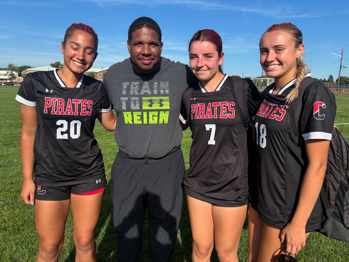 Love seeing ❎Plosive Athletes in action 🎬 Great game between Moorestown and Cinnaminson ⚽️💪 Energy was 🔥 all game long‼️