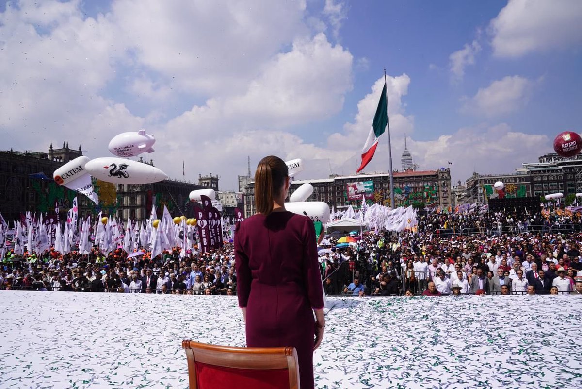 ¡Tenemos #MuchaPresidentA!

El corazón de la Ciudad de México late con fuerza y alegría con miles de mexicanas y mexicanos que acompañan a nuestra presidenta <a href="/Claudiashein/">Claudia Sheinbaum Pardo</a> en este hecho histórico de rendición de cuentas.
