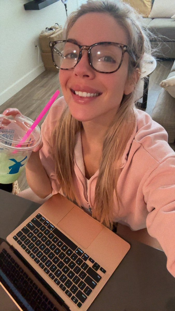 sarah_talley_'s tweet photo. Morning! I’m gonna get hot at some point today. 

Also, I need to stop drinking these things. 3 days in a row now. 
My heart is racing. Ok bye. ✌️ https://t.co/sV3UKQmlbd