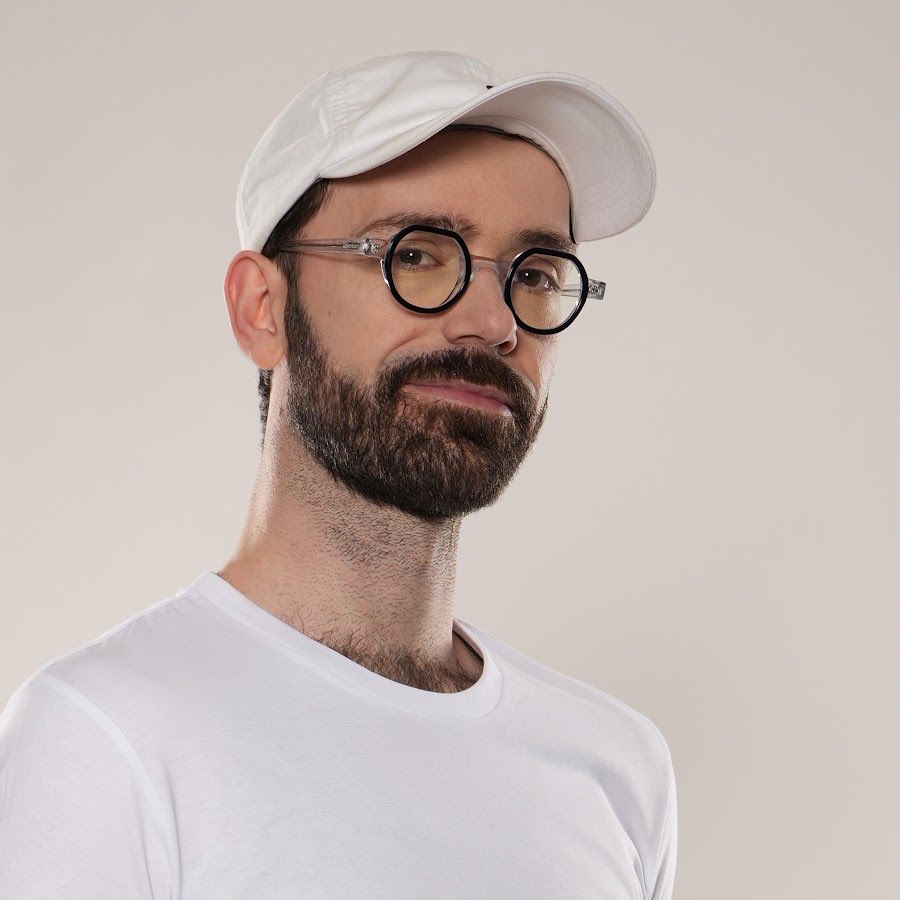 Carey Mahoney tweet media