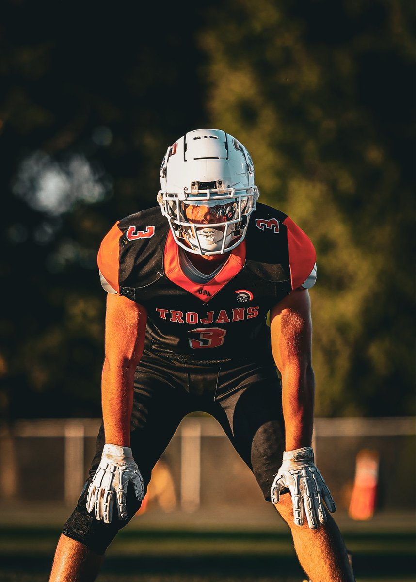 Another team win last night 55-12!
26 carries for 204 yards
2 touchdowns
All goes to big guys up front!
<a href="/SavageEoghan/">Eoghan Savage |2027|DE/TE|</a> <a href="/isaacjackson_1/">Isaac Jackson</a> <a href="/timsav71/">Tim Savage</a> <a href="/troutman_wyatt/">Wyatt Troutman</a> <a href="/KarsonEngle/">Karson Engle</a> <a href="/mccartneyb_/">Braiden McCartney | 2026 | IOL/DL</a> <a href="/landen_osenga/">Landen Osenga</a> @mcclain67423 
hudl.com/v/2StnBT