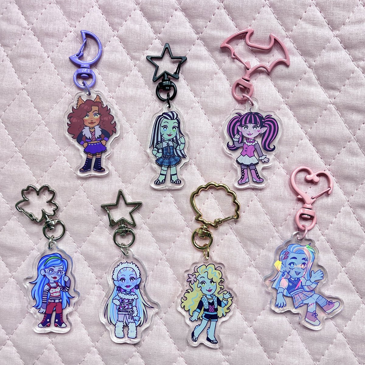 mxwormie's tweet photo. i shmight have had to make a new listing for these lol https://t.co/E1JfrroFxH