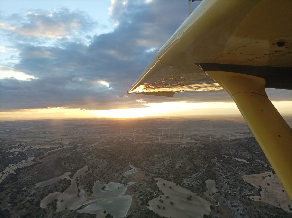 JA_Reyes_TI's tweet photo. Último día como #COA del @Plan_INFOCAM Campaña 2025 🔥en #CLM. Trabajando en #ACOM1 🛩️, #HM2 🚁 y Jefe operaciones Aéreas #JOA. Campaña distinta por los retos pero igual de motivadora o + q las anteriores, y ya van 20!!!A x la 21🔥🔥🔥
#IIFF #BBFF @TIF_GEACAM https://t.co/lgiEaY7JzW