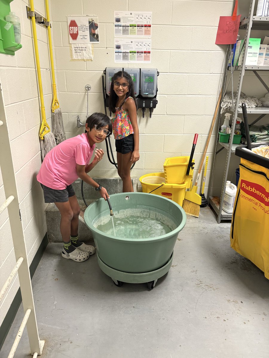 timmyGTI's tweet image. 3rd @WGESdragons as Water Resource Engineers are responsible for filling the 20 gallon reservoir &amp;amp; weekly maintenance checks. #pblsuccess #futurereadyskills #realworldlearning #TowergardenPBL #TPSPTimmy #TPSP #theGrove #CarrollDragonsInAction