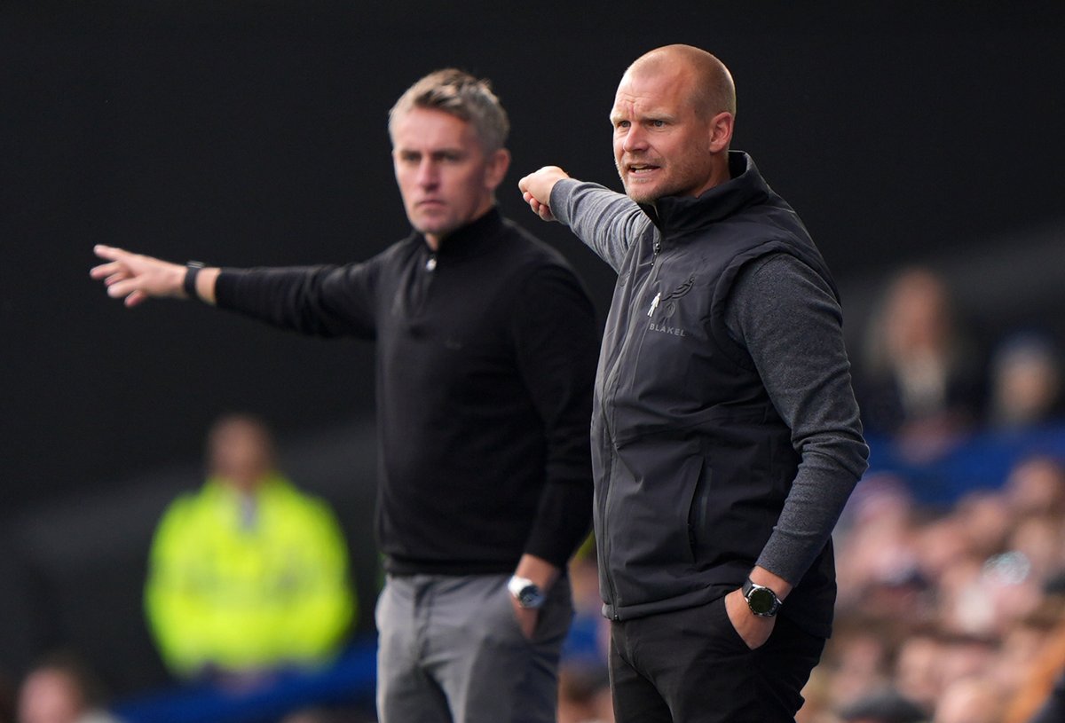 The Pink Un tweet media