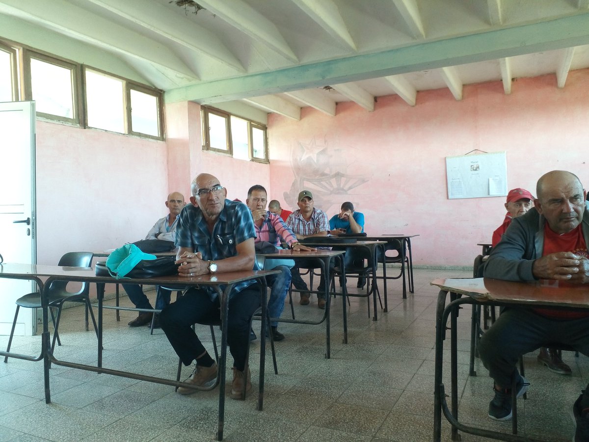 El tratamiento a los planteamientos por la administración municipal y papel de los delegados es evaluado por la CTP Jurídica, órganos locales y legalidad con la presencia del Presidente de la AMPP de #Baguanos y Maité Pupo Romero, Jefa del Departamento de vínculo con la @ANPP.
