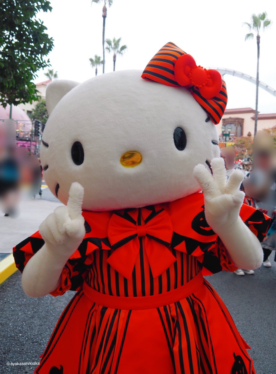 ハローキティ　USJ　赤ドレス ユニバのハローキティ！: 山口裕子inワンダーランド powered by