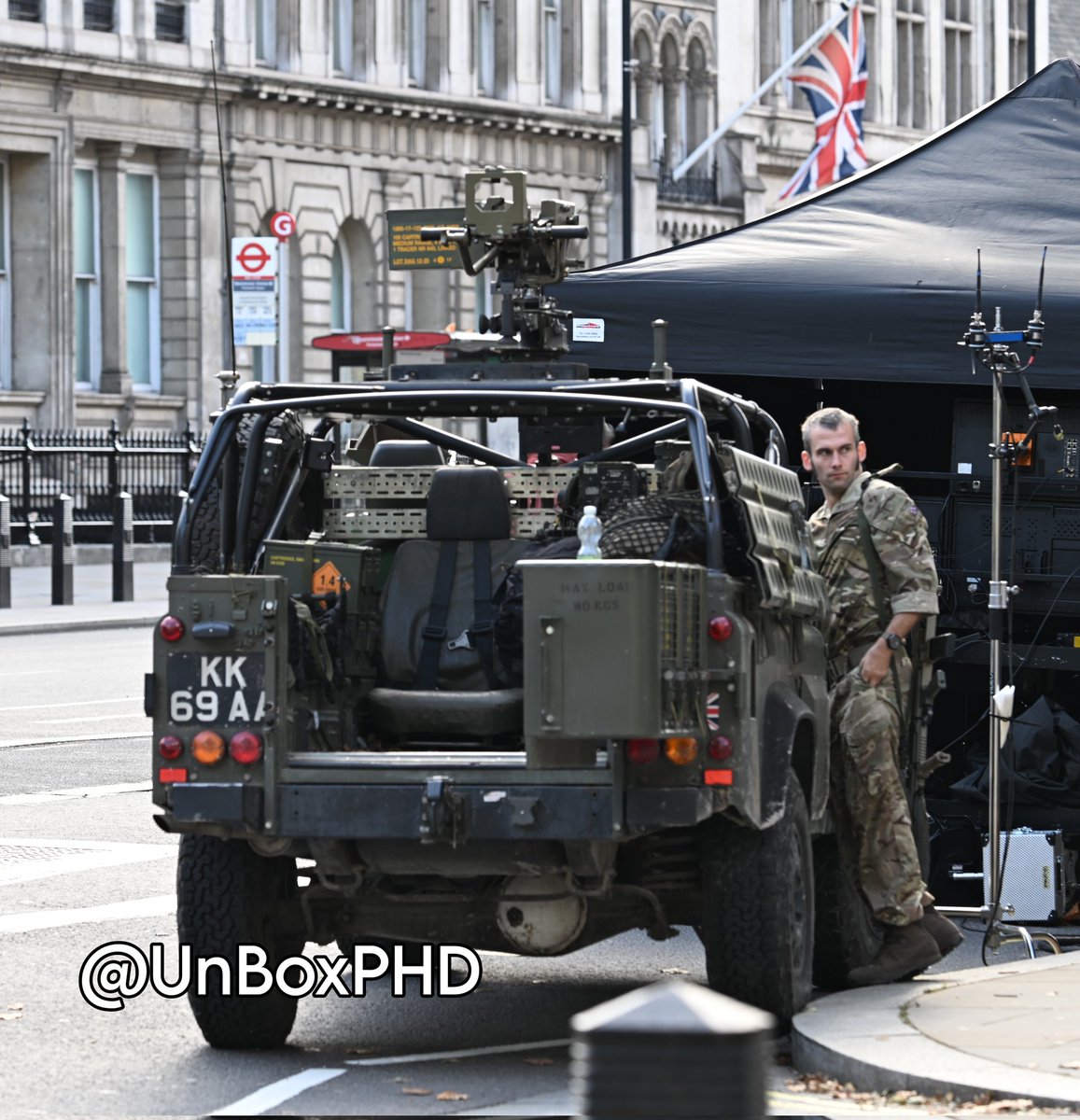 UnBoxPHD's tweet image. Godzilla x Kong, filming in London.