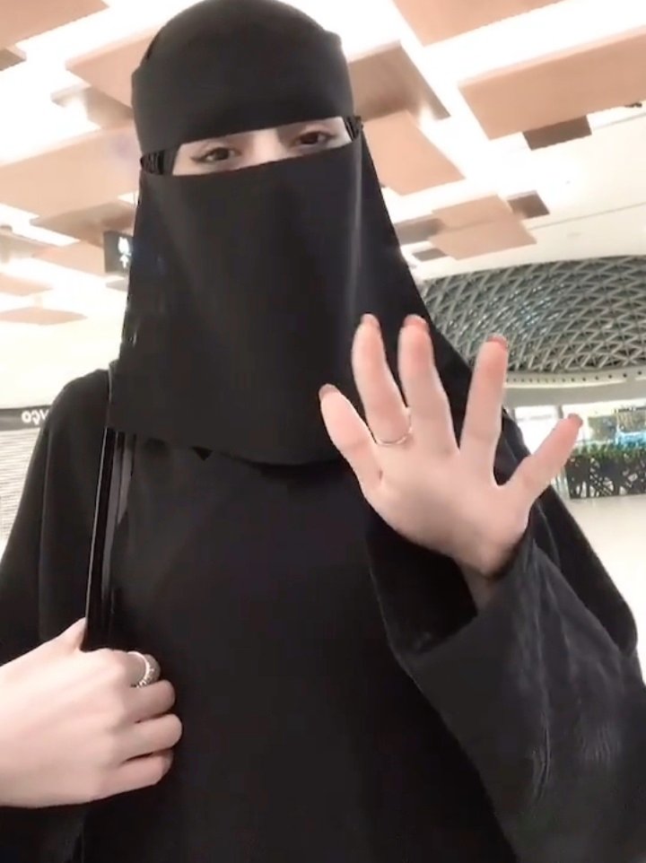 اسلام وعليكم 
ام اسماء ابحث عن احد صادق يبغاني للزواج عمري 27مطلقه ابغى واحد ابن حلال نتزوج مايهمني العمر او الجمال يهمني يكون صادق في كلامه معي