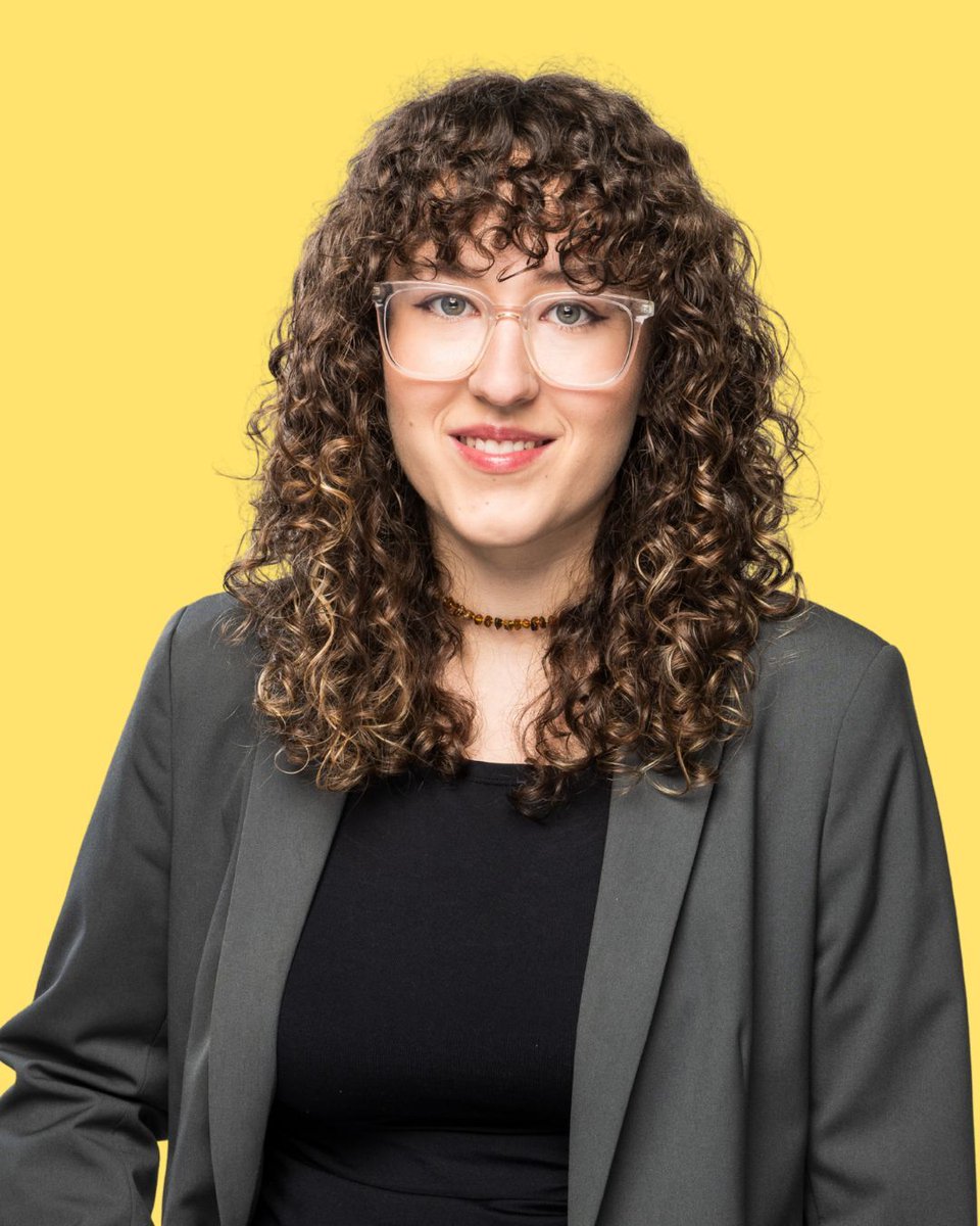 gordon_gekko_29's tweet image. Volby vyhrál Babiš (71) a vládu složí s Macinkou (47) (oba za proruské Patrioty pro Evropu) a komerčním fašistou Okamurou (53).

A jediné na co se vy ubožáci zmůžete, je, nadávat na to, že se do sněmovny dostala mladá Julie Smejkalová (21).

Styďte se.