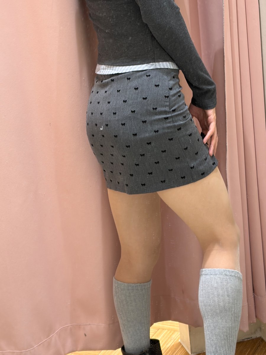 치마 너무 귀여잖아ㅜㅜ