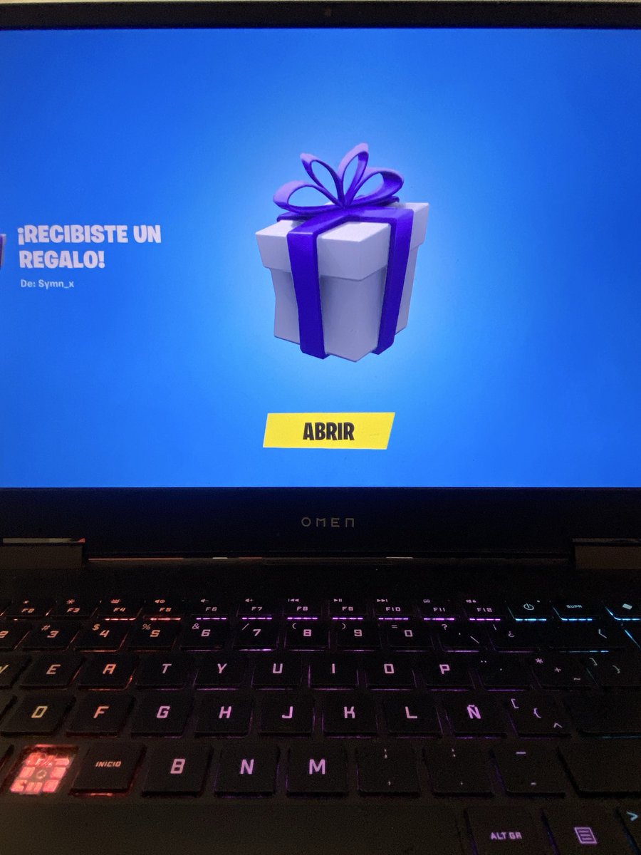 ceemze's tweet photo. thank u so muchhh bro, i was thrilled to have my girls on fortnite 😭😭😭
#silverlegit @Silverxsx https://t.co/Tc6wjGENyv