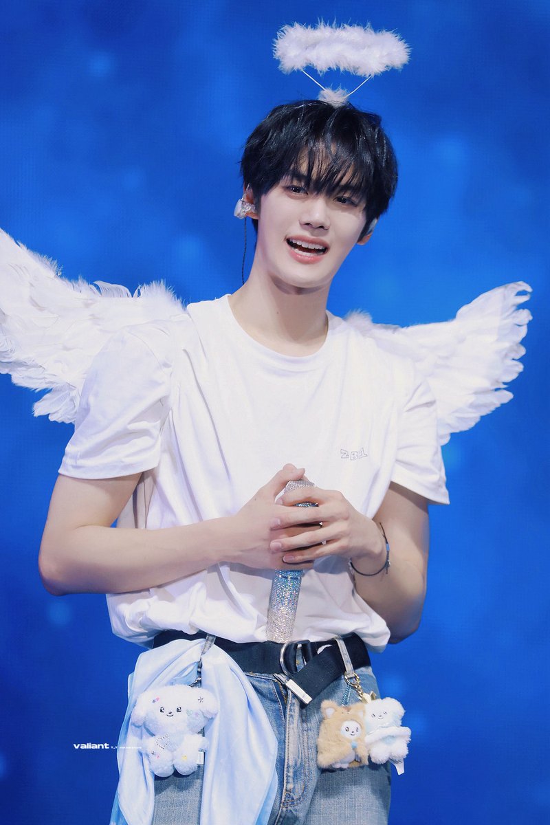 251005
#김규빈 #KIMGYUVIN #キムギュビン #ZEROBASEONE #ZB1 #제로베이스원