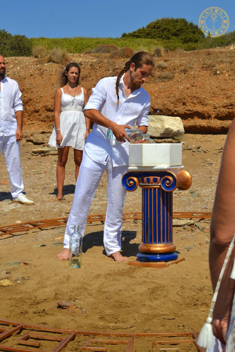 ellaniadrwmena's tweet photo. Ο ΕΜΨΥΧΩΜΕΝΟΣ ΛΟΓΟΣ ΠΟΥ ΧΑΡΑΧΘΗΚΕ ΚΑΙ ΓΕΙΩΘΗΚΕ ΣΗΜΕΡΑ ΣΤΗ ΣΥΜΠΑΝΤΙΚΗ ΜΝΗΜΗ ΤΟΥ ΥΔΑΤΟΣ ΜΕΣΑ ΑΠΟ ΤΟ ΙΕΡΟ ΕΛΛΑΝΙΟ ΔΡΩΜΕΝΟ ΤΗΣ ΑΝΘΡΩΠΩΝΥΜΙΑΣ
ΕΜΦΑΝΙΣΕ ΤΟ ΟΝΟΜΑ ΤΟΥ ΑΡΡΕΝ ΑΝΘΡΩΠΟΥ ΠΟΥ ΕΚΤΕΛΕΣΕ ΤΟΥΤΟ ΤΟ ΔΡΩΜΕΝΟ: ΑΜΥΝΤΩΡ.

ΔΡΩΜΕΝΟ ΑΝΘΡΩΠΩΝΥΜΙΑΣ: https://t.co/dNlHCKCj51

#ονομα #άνθρωπος https://t.co/jpgC8eK5vE