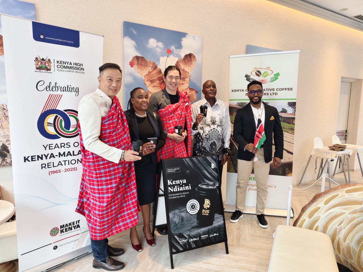 KenyaHighComKL's tweet photo. 2/2. for the launch of the Kenya Single Origin Espresso (SOE) - Ndiaini, which will be available in over  170 Zus Coffee outlets in Malaysia.
It was a proud moment celebrating Kenya's premium coffee and deepening Kenya-Malaysia trade ties.@ForeignOfficeKE @kenya_afa https://t.co/GYWYqzdXLv
