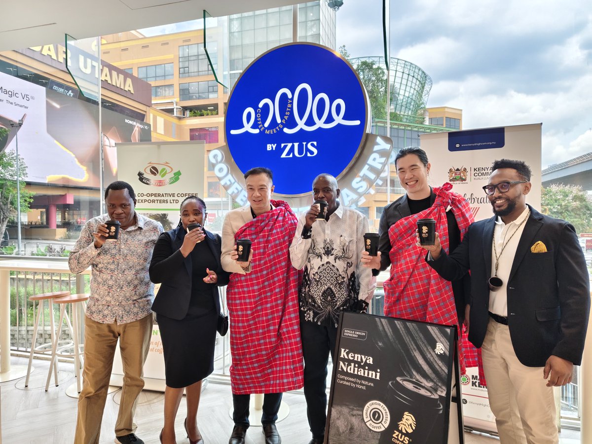 KenyaHighComKL's tweet photo. 2/2. for the launch of the Kenya Single Origin Espresso (SOE) - Ndiaini, which will be available in over  170 Zus Coffee outlets in Malaysia.
It was a proud moment celebrating Kenya's premium coffee and deepening Kenya-Malaysia trade ties.@ForeignOfficeKE @kenya_afa https://t.co/GYWYqzdXLv