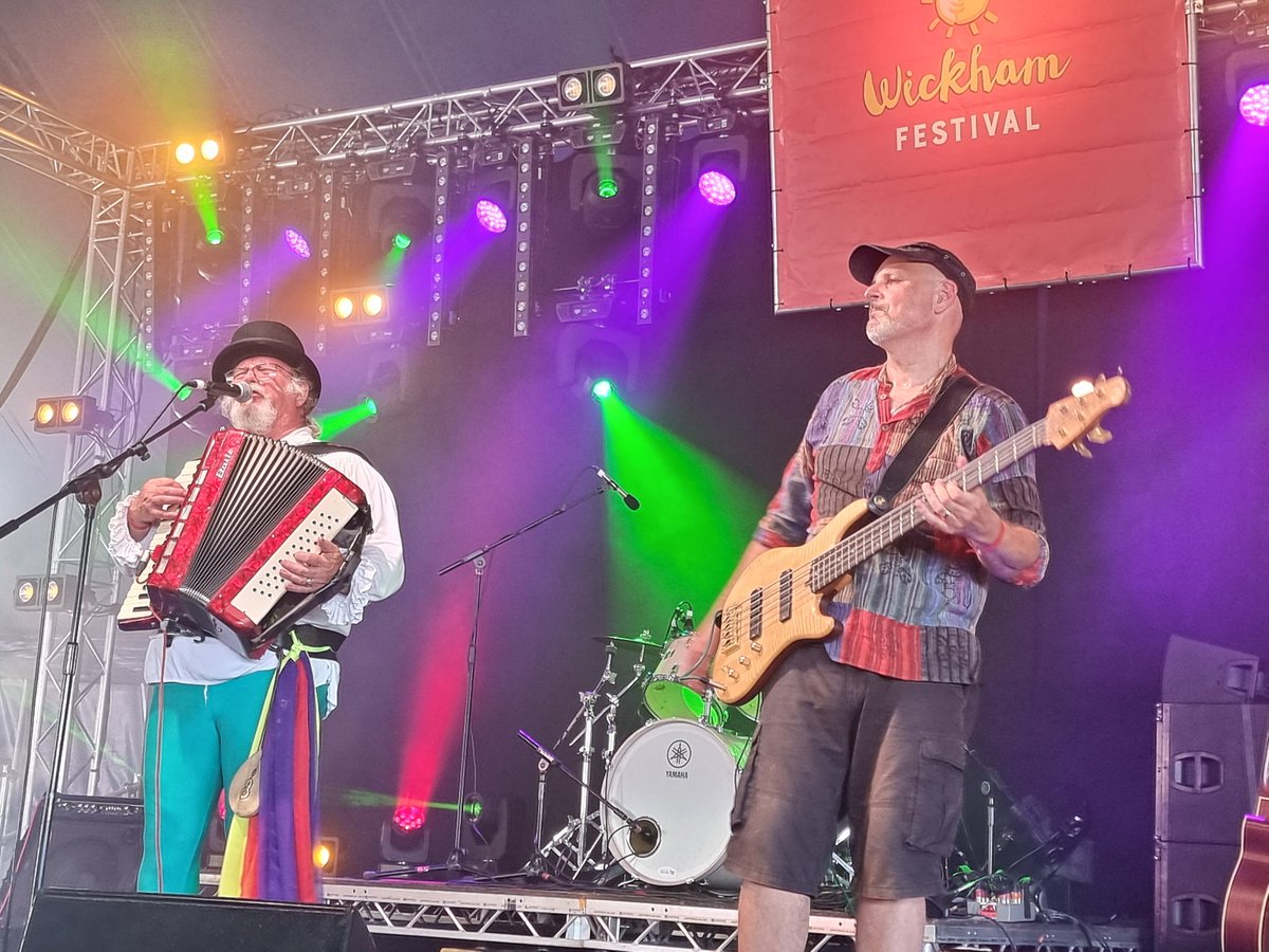 So sad to hear of the sudden passing of Shamus O'Blivion and the Megadeath Morrismen front man Mick who has lit up the Wickham Festival with his stage presence, humour and wonderful music
facebook.com/share/p/17YCaG… He will be sadly missed by all of us