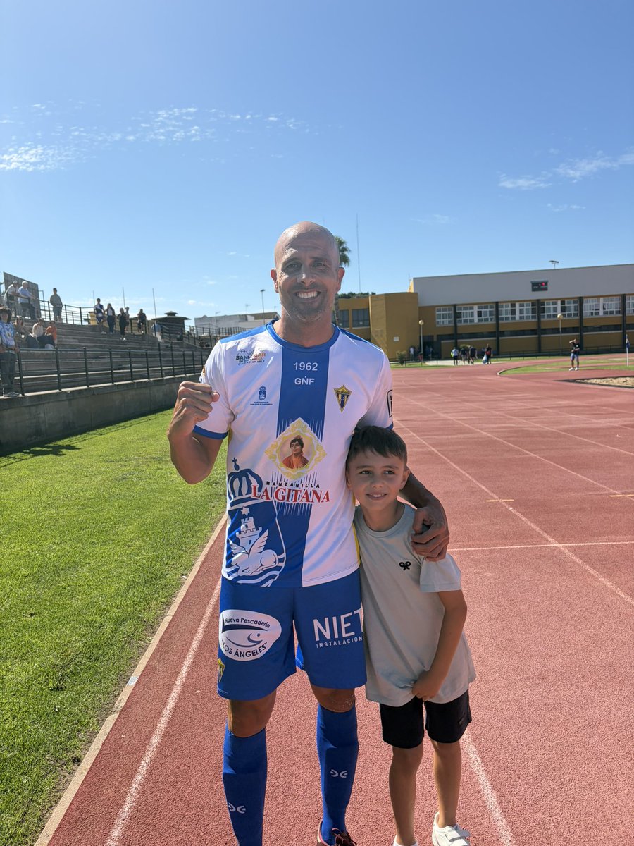 CDRayo_ofi's tweet photo. Por su cumpleaños ha marcado un 𝙂𝙤𝙡𝙖𝙯𝙤

¡Felicidades D. Dani Jurado! 🙌 https://t.co/qo6eRQqsqI