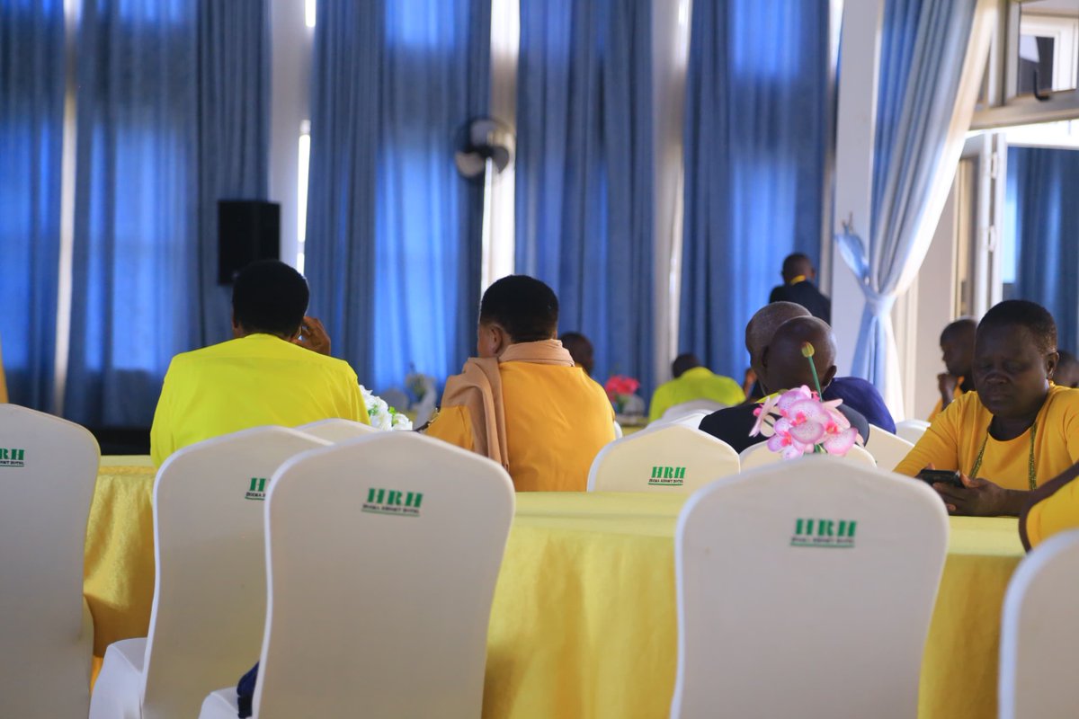 BunyoroSqoop's tweet image. The NRM Vice Chairperson -Western Region Eng. Jonard Asiimwe Akiiki will this evening address media at Resort Hotel in Hoima City.

We will keep you updated.
@nrmwesternug @NRMEASTERNUG @NRMOnline @EngJonard @TodwongR