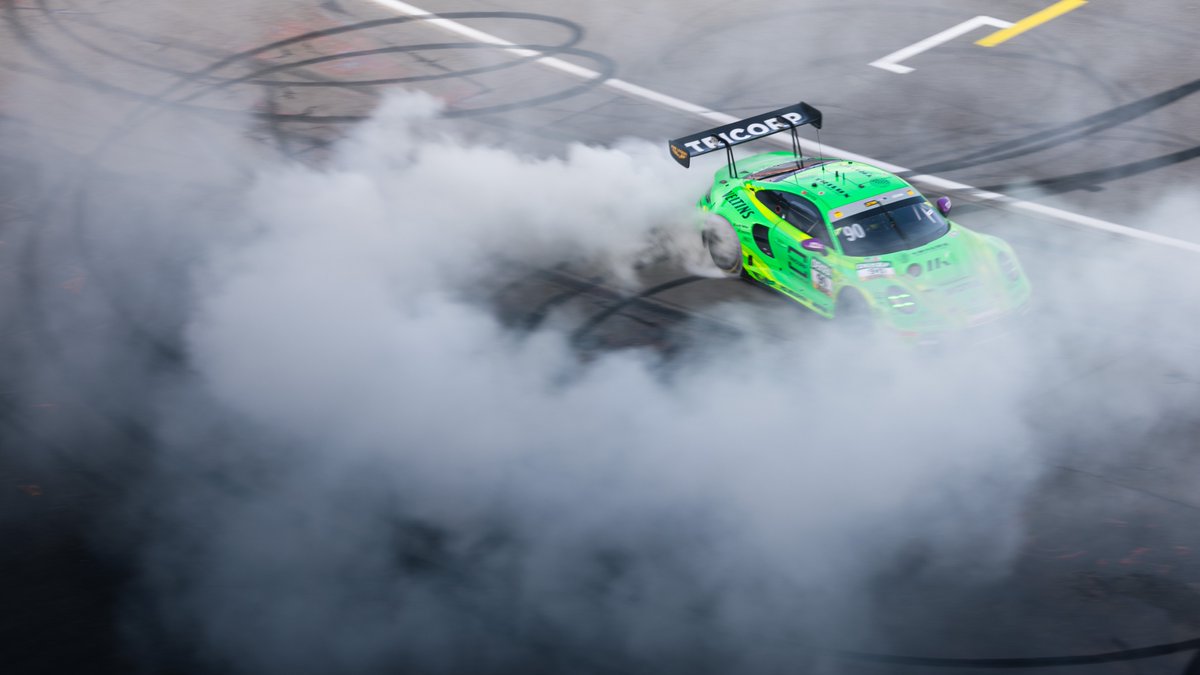 PorscheRaces's tweet photo. #DTM - 2025 @DTM şampiyonu: @AyhancanGuven! Dramatik bir finalde, 🇹🇷 Türkiye'den eski #Porsche Junior, sezonun 5. zaferiyle şampiyonluğu garantiledi! Takım sıralamasını kazanan #MantheyEMA'yı da tebrik ediyoruz!

(AI translation) https://t.co/jxEYQnI7ZQ