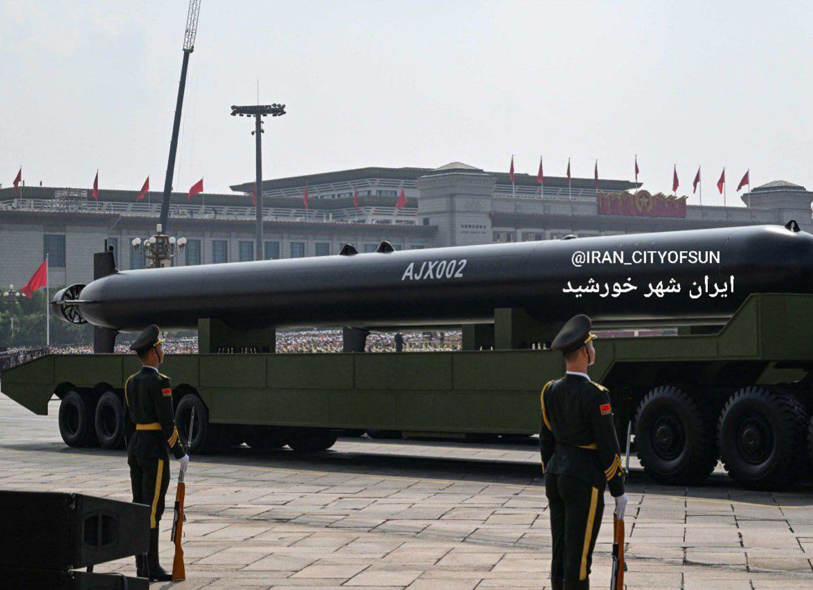 IrclockM's tweet image. اژدهای دریایی: آنچه درباره پهپادهای زیرآبی پیشرفته چین (شهپاد) شناخته شده است

برای اولین بار، در رژه پیروزی جنگ جهانی دوم در پکن نمایش داده شد، زیردریایی‌های بدون سرنشین جدید چینی AJX002 دارای توانایی‌ها و ویژگی‌های منحصر به فردی هستند که ممکن است قواعد جنگ دریایی را تغییر دهند.