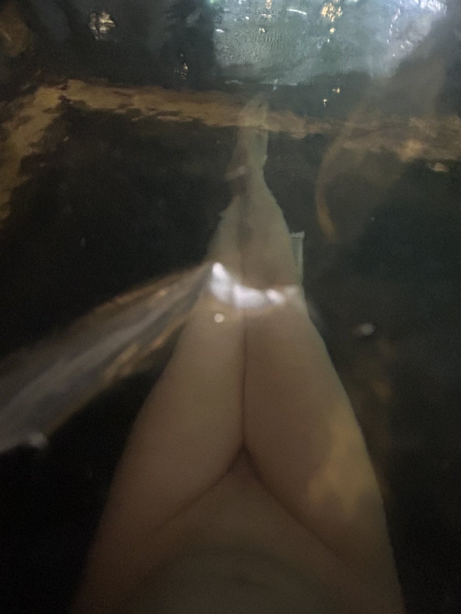 linglingxgj's tweet photo. 第一次到洗��中心体验了一天，还好汤池人不算多，做了脱毛被别人看还是会害羞，其他体验也都还不错，就是晚上休息的环境不是很安静，下次有机会再去玩吧 https://t.co/ypZI0oPr5i