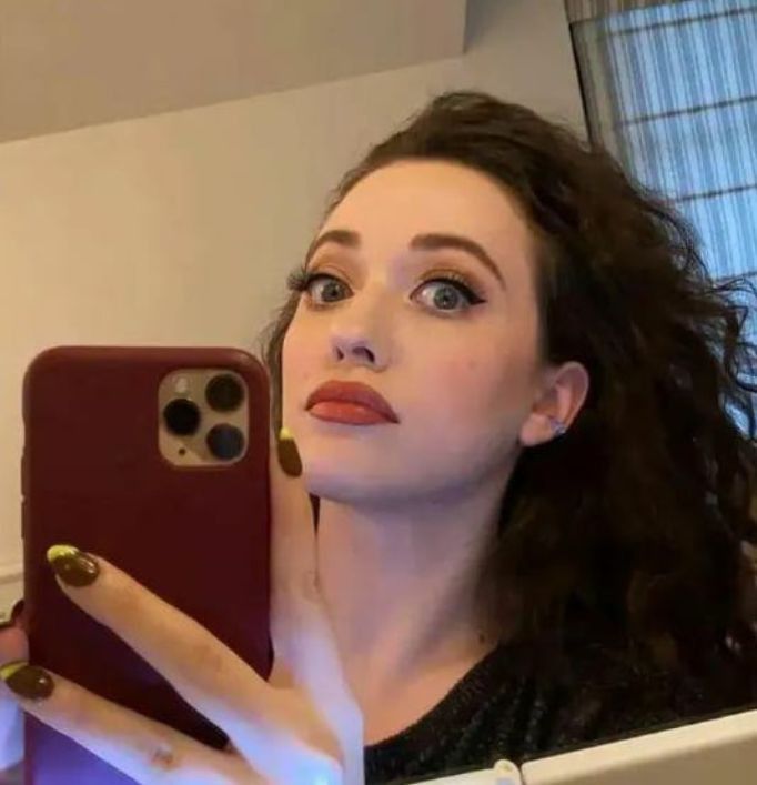 ⠀
⠀
⠀⠀⠀⠀thought she might post a selfie before going to save the world — 𝘯𝘰 𝘣𝘪𝘨 𝘥𝘦𝘢𝘭 !
⠀
⠀