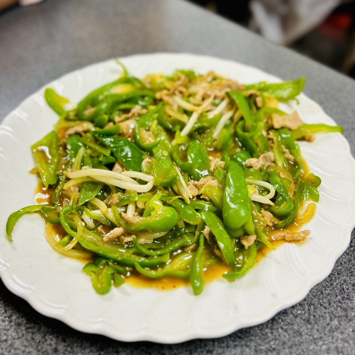 ライブの帰りに、2年前初めての山形市ライブの後にも立ち寄った『餃子倶楽部』さんを久々に訪問。
深夜まで営業されている貴重な町中華のお店✨

どのメニューもシンプルで素朴ながら（だからこそ？）めちゃ美味しくて、ライブと運転で疲れた体に染み入りました。ご馳走様でした🙏