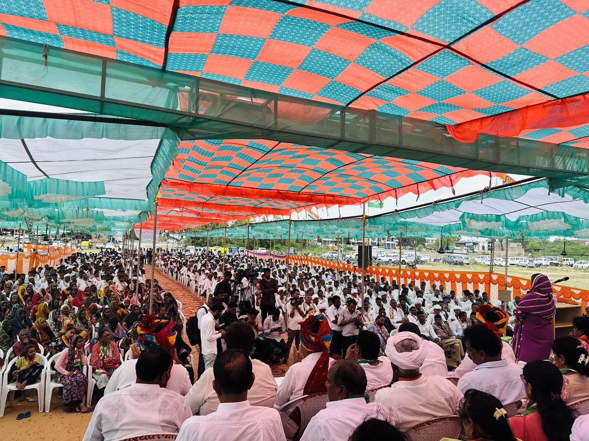 GulabsinhRajput's tweet image. जन आक्रोश सभा&quot;

भय, भूख और भ्रष्टाचार से भरे भाजपा के शासन में मंदी, महंगाई, बेरोजगारी और भ्रष्टाचार से पीड़ित गुजरात के लोगो की समस्याओं के सामने, जनता के आक्रोश को उजागर करने के लिए बनासकांठा जिले के कांकरेज में जन आक्रोश सभा का आयोज़न किया गया 

गुजरात की जनता के मूलभूत…