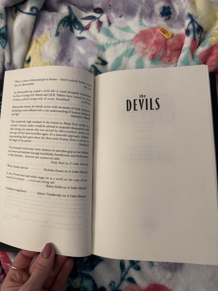 Unreal signature, so glad I paid extra💀 <a href="/LordGrimdark/">Joe Abercrombie</a> <a href="/Waterstones/">Waterstones</a>