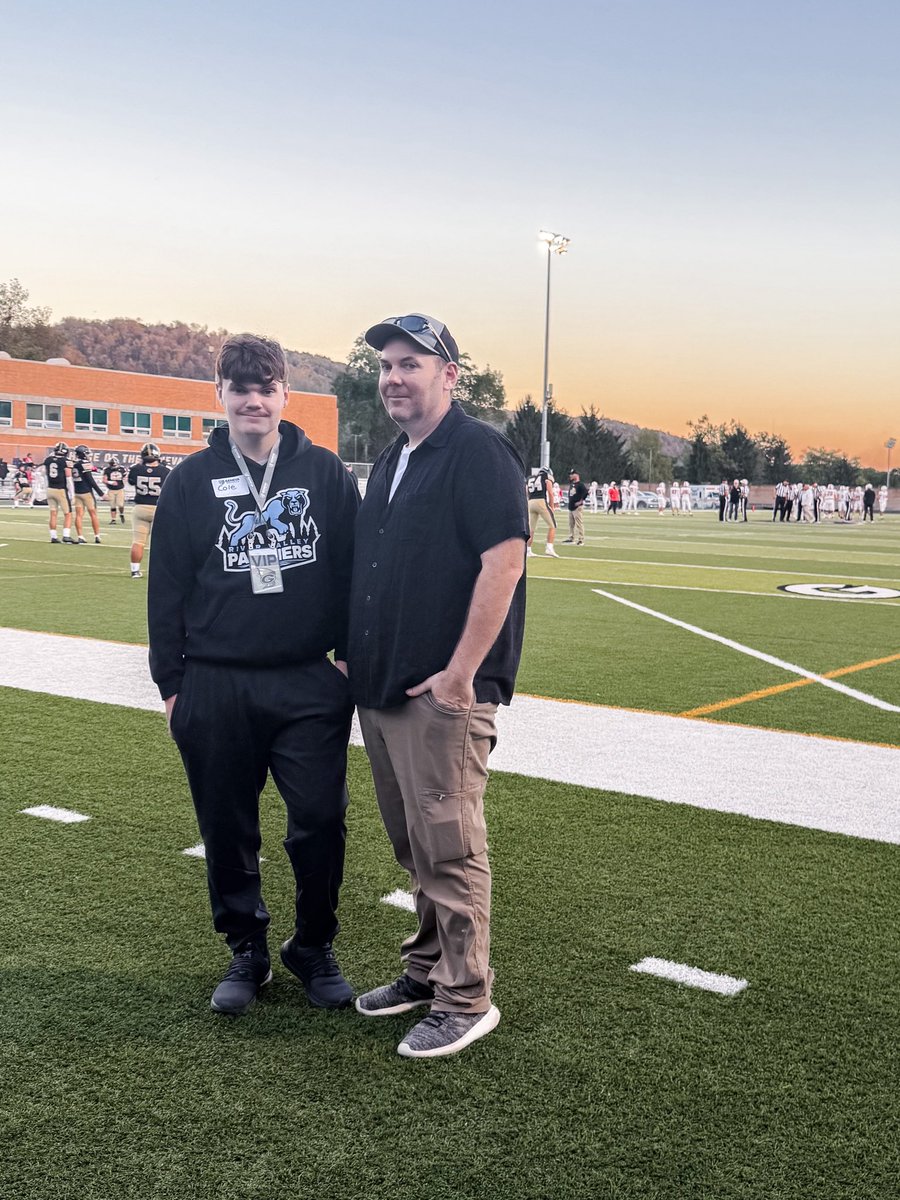 KickerCole32's tweet photo. Had a great Gameday Visit at @GenevaCollegeFB 

It was a fabulous day- I absolutely love the campus and atmosphere. I can’t thank @genodemarcoHFC and @CoachContenta enough for inviting me and giving us recruits such nice hospitality. Can’t wait to come back! https://t.co/4GfmliLhBu
