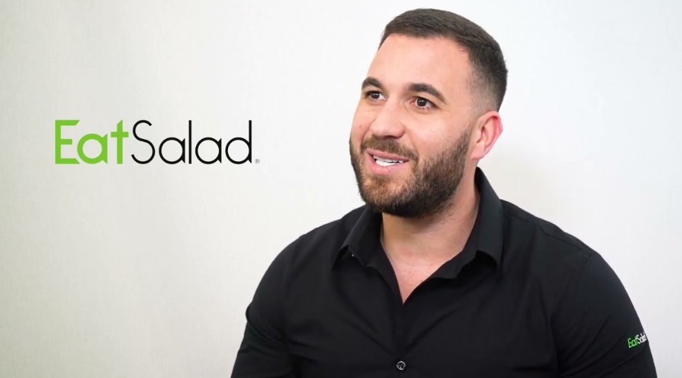 Mediasinfos's tweet image. Le mercredi 22 octobre prochain à 21h10, @M6 diffusera un nouveau numéro inédit de son émission #PatronIncognito avec #AntoineBarat d’#EatSalad. Notre article est ici: mediasinfosblog.wordpress.com/2025/10/05/le-…