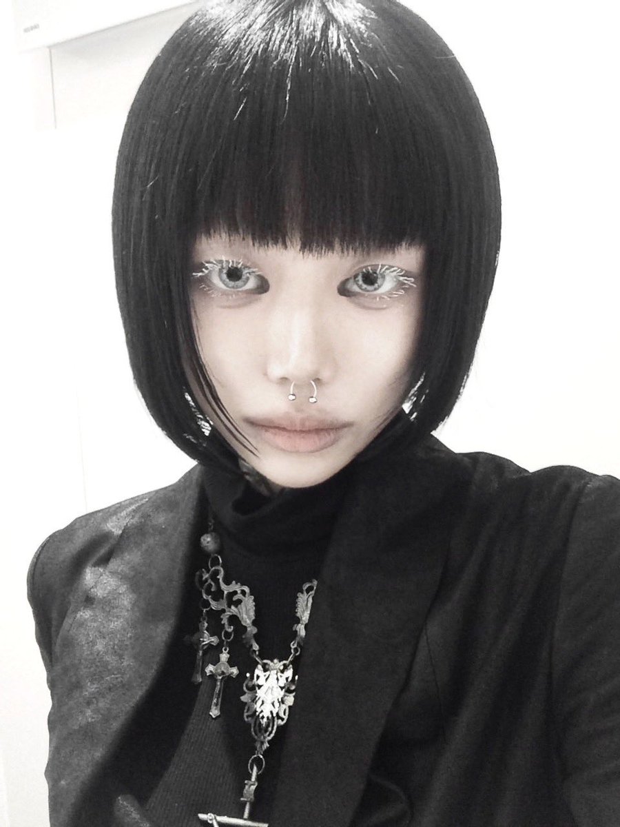 黒髪ボブ好評なの嬉しいけどロングにいつかなるからな