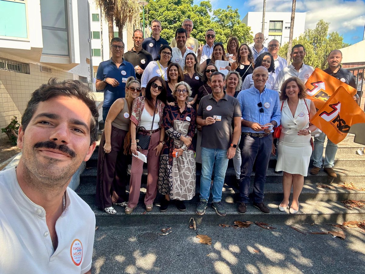 Hoje foi dia de campanha. PSD Madeira .
Quando acredito nos projetos, participo ...
Jorge Carvalho é a pessoa certa para fazer um Funchal Sempre Melhor
Dia 12, vamos votar PSD
#PSDM