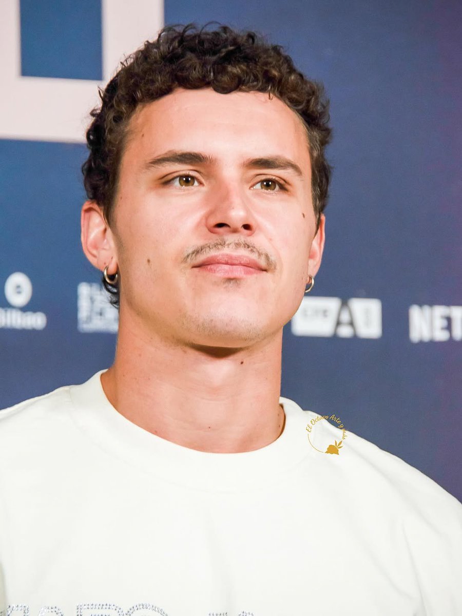 aronpiperbrasil's tweet image. Arón Piper dias atrás para a coletiva de imprensa e photocall de &quot;La Tregua&quot; em Madrid, Espanha.