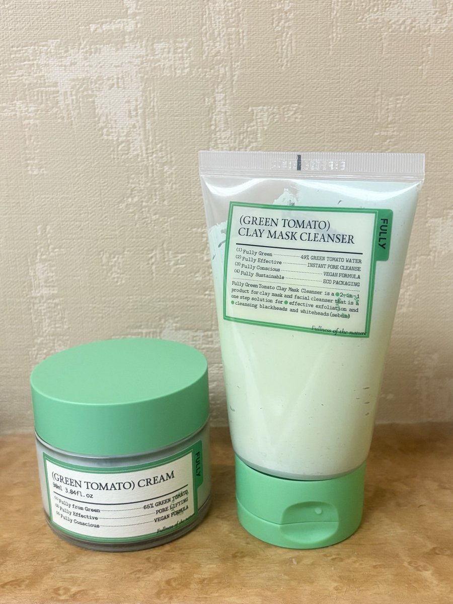 Syllabus_past's tweet image. FULLYの
🍅グリーントマトクレイマスククレンザー
🍅グリーントマトクリーム
が最近おすすめ！

夜はパックとして多めに塗布して、その後クリームを塗ると翌朝の肌が滑らかで調子が良くておすすめです！

#PR #フリー 
@FullyJP