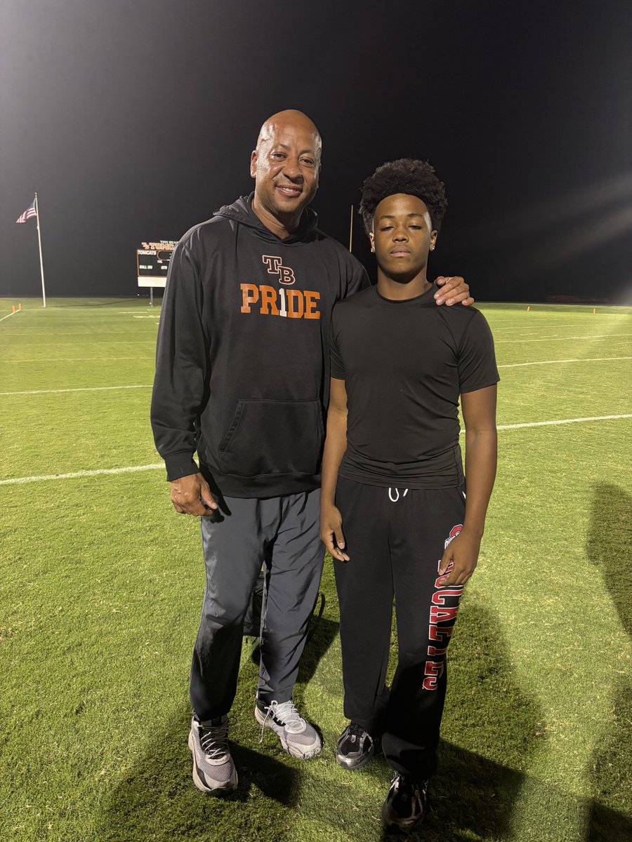 iam_scooda's tweet photo. It was great meeting @CoachBA1010 Friday night! Great win for Tom Bean 🔥 https://t.co/k96KtPSA7f