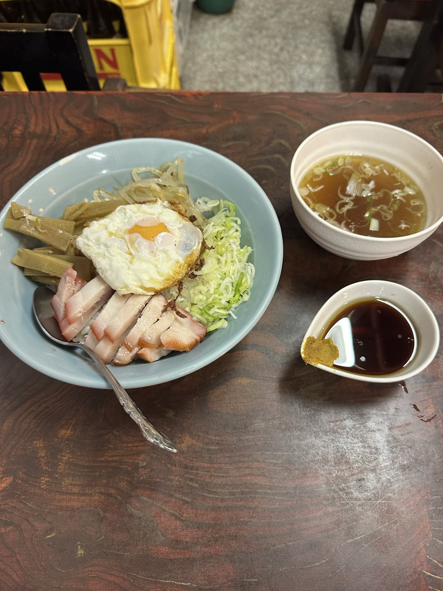 shigeism58's tweet image. この酔来丼#猪狩蒼弥さんが作った時だったらしいw
テレビの人いたけどそう言う事だったのか。
猪狩さん知らなかったけどちょっと動画見て好きになりした😅