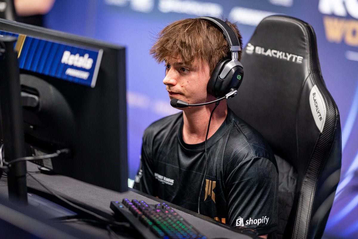 🚨 <a href="/Retals/">Retals</a> has announced his retirement from Rocket League esports 

Thank you for everything, Slater 🧡