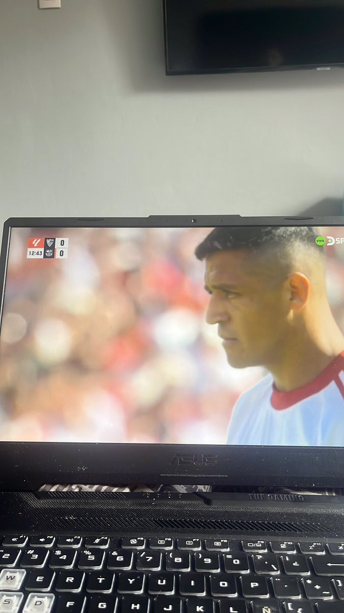 diego_rojasro's tweet photo. Golllll de Alexis contra el Barcelona https://t.co/6KeiU0NRT0