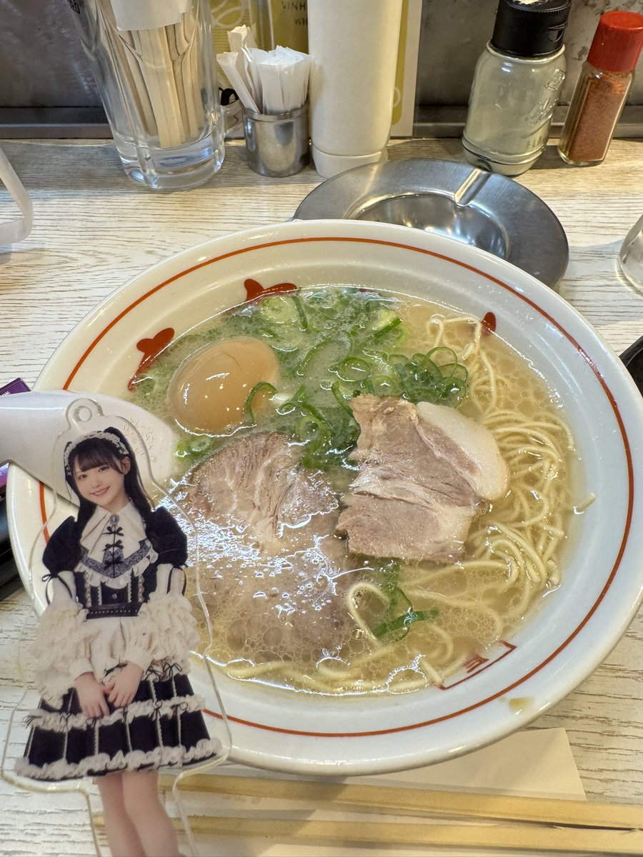 yasuuuu______'s tweet image. あゆみん、ラーメンだよ！