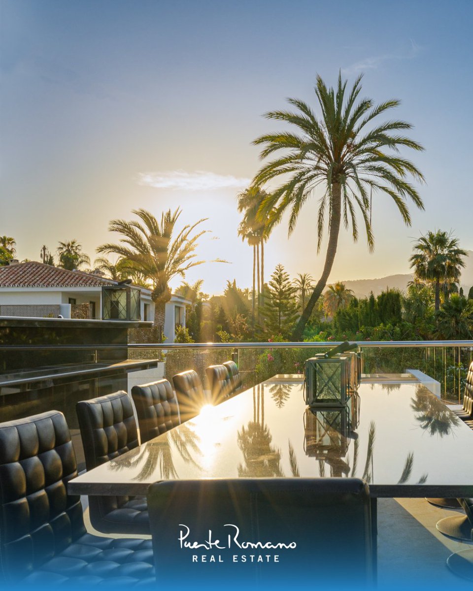 Villa in Las Brisas, Nueva Andalucía

Stunning 7-bed villa with panoramic golf &amp; mountain views, 3 kitchens, gym, guest apt, rooftop solarium &amp; top-tier security.

754 m² built | 1,590 m² plot | €3.650.000

Ref: PRRE-15069

#Marbella #PRRE #LuxuryRealEstate