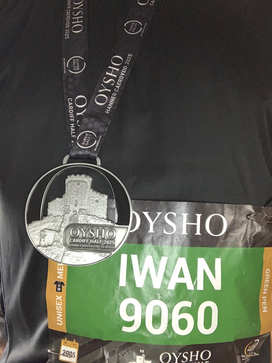 iwanthomas1's tweet image. 🏃‍♂️Amazing atmosphere at @CardiffHalf today with 29k runners. Glad to have completed &amp;amp; survived (just!) in 2hr 9min.
🚑Also great to see the brilliant support @SJACymru provided to all. Diolch!
🏫Proud to promote @PembsCollege in Cardiff post run with (needed!) change of T-shirt!
